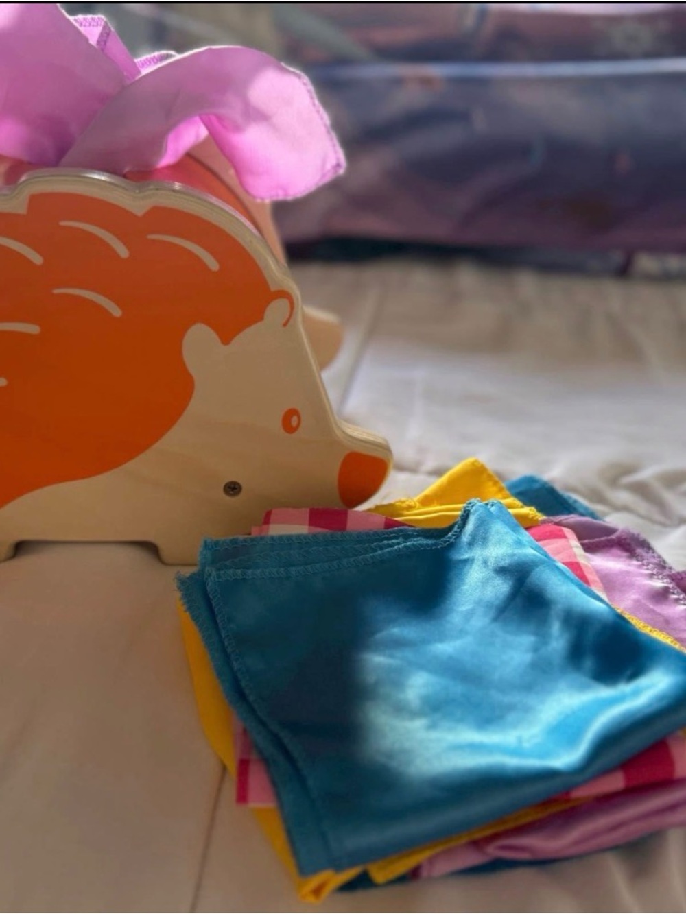 HIDE AND PLAY HEDGEHOG TISSUE BOX - Picture 3 of 4